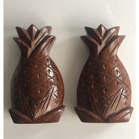 Vintage Hawaiian Monkey Pod Wood Pineapple Salt and Pepper Shakers Tiki Maui 4" - Picture 9 of 12